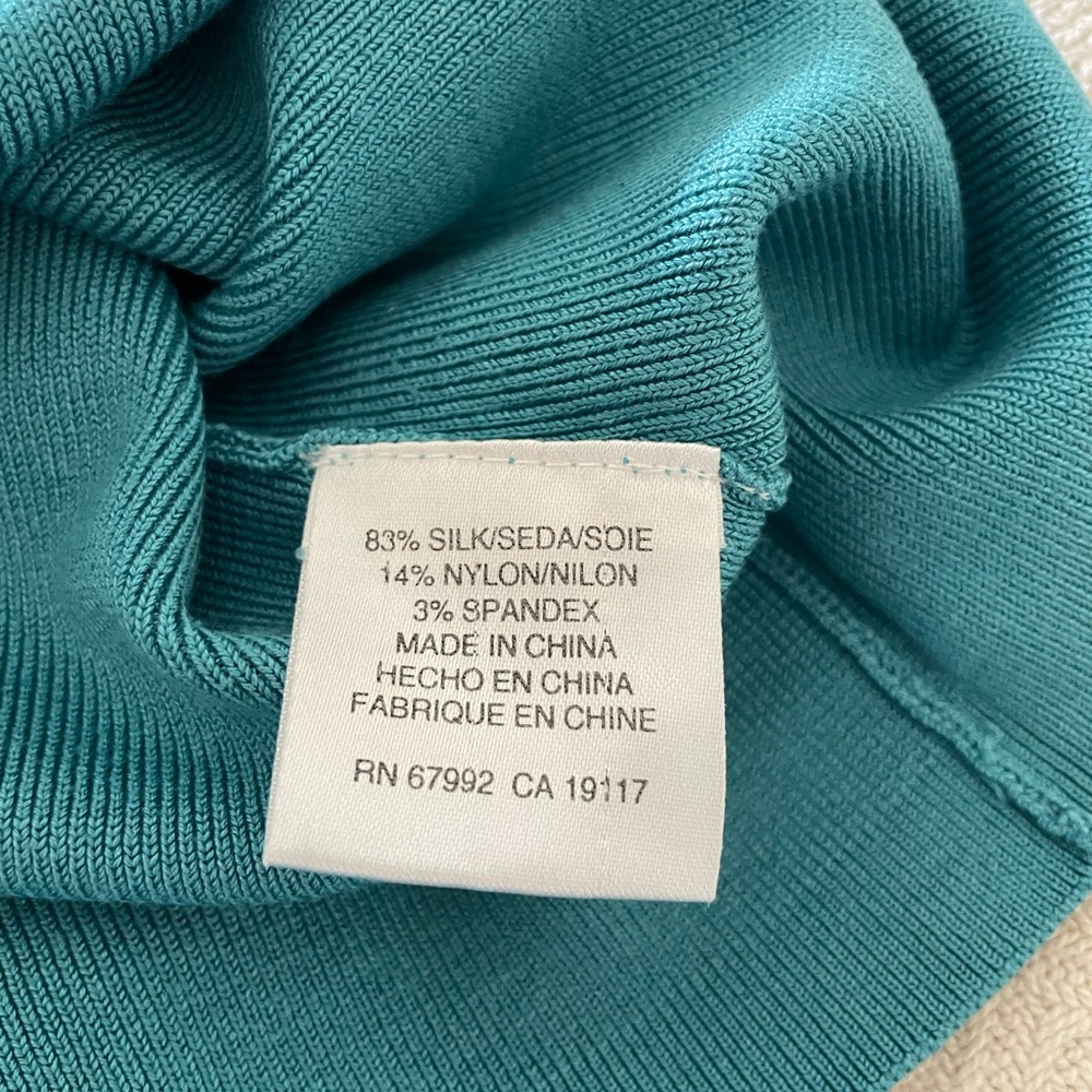 VINTAGE Sigrid Olsen Teal Silk Blend Turtleneck- Luxe Classic Size Small 💎 - Picture 12 of 14